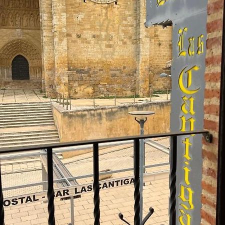 Las Cantigas Villalcázar de Sirga Екстериор снимка
