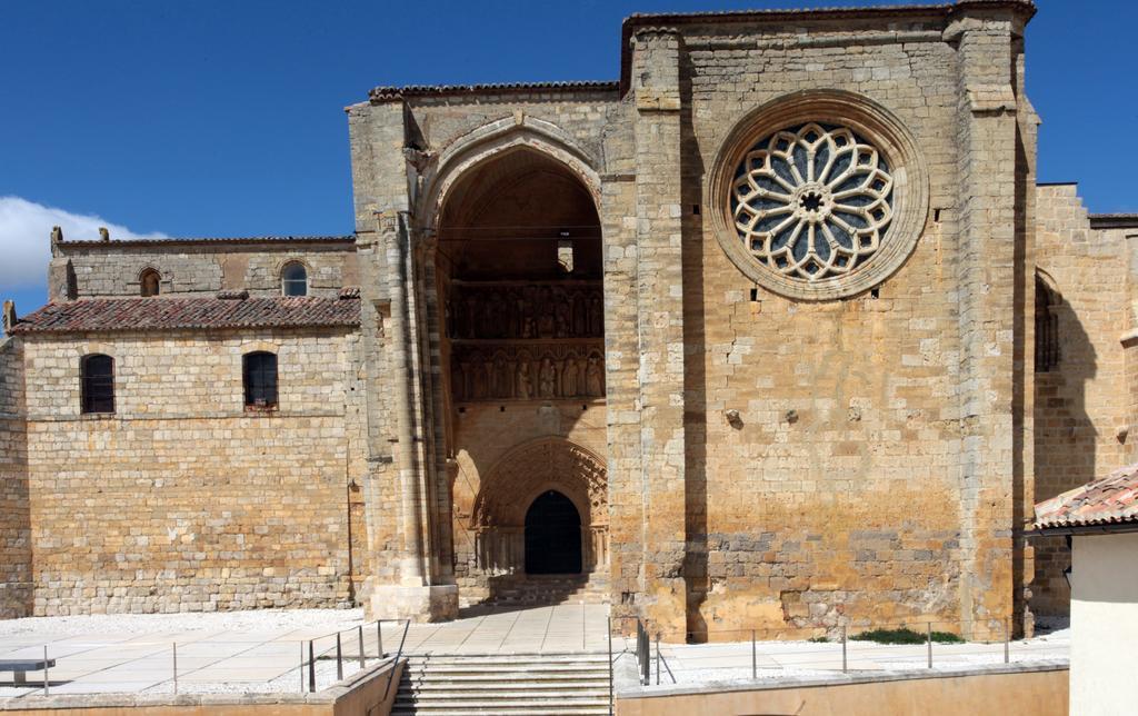 Las Cantigas Villalcázar de Sirga Екстериор снимка